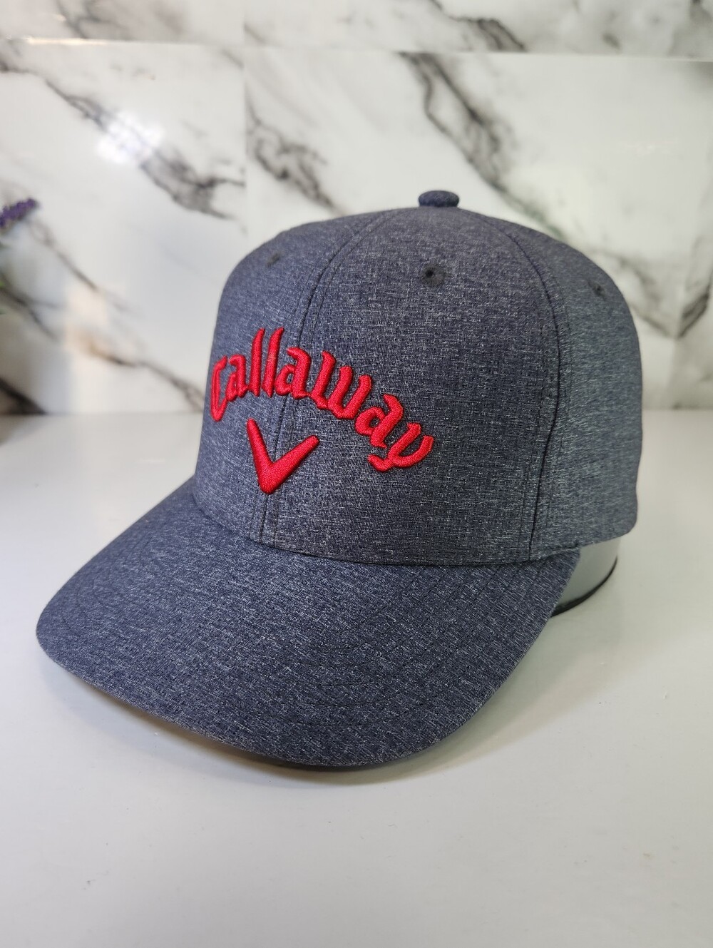 Callaway Golf Cap Gray Hat with Red Logo. Adjustable